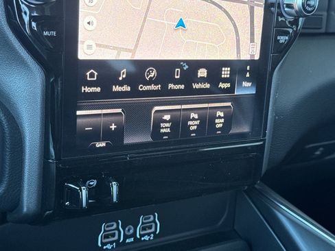 New 2026 RAM 2500 Laramie AWD/4WD image 19