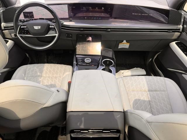 New 2026 Cadillac Escalade IQ Luxury 1 w/ LPO, Floor Liner Package AWD/4WD image 11