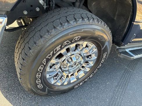 Used 2022 Ford F250 XLT w/ XLT Premium Package image 12