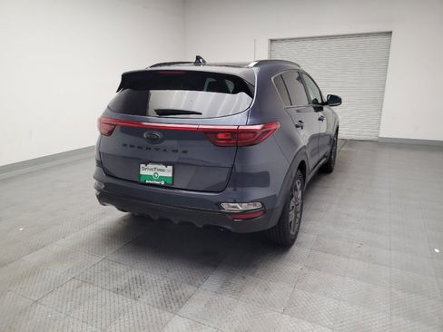 Used 2022 Kia Sportage Nightfall Edition image 7