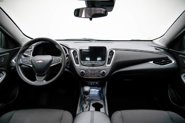 Used 2025 Chevrolet Malibu LT FWD image 27