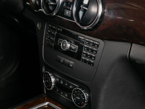 Used 2015 Mercedes-Benz GLK 350 RWD 4dr GLK 350 image 30