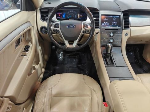 Used 2013 Ford Taurus SEL image 4