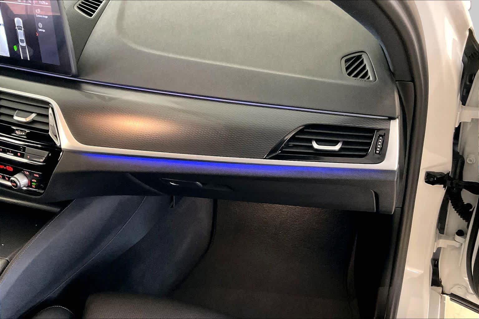 Used 2023 BMW 540i w/ M Sport Package RWD image 17
