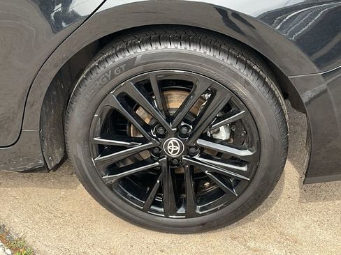 Used 2025 Toyota Camry SE image 8