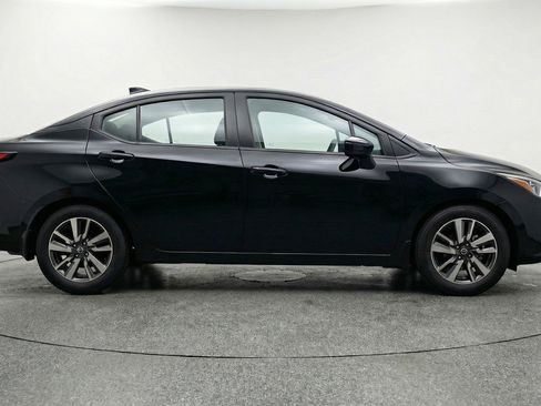 Used 2025 Nissan Versa SV image 11