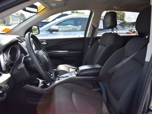 Used 2020 Dodge Journey SE FWD image 12