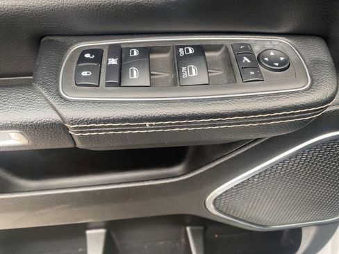 Used 2024 RAM 1500 Laramie image 12