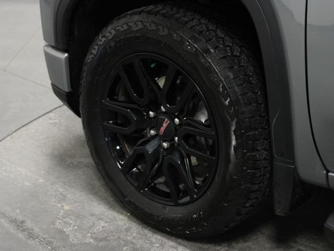 Used 2025 GMC Sierra 1500 Elevation w/ Elevation Premium Package image 10