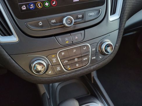 Used 2024 Chevrolet Malibu LT image 32