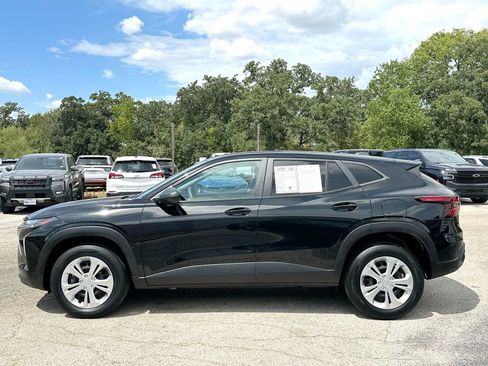 Used 2024 Chevrolet Trax LS w/ Driver Confidence Package FWD image 12