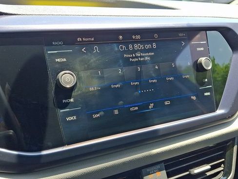 Certified 2022 Volkswagen Taos SE AWD/4WD image 24