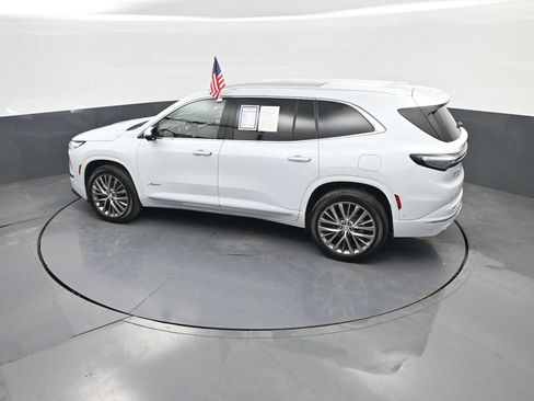 Used 2026 Buick Enclave Avenir w/ Super Cruise Package AWD/4WD image 39