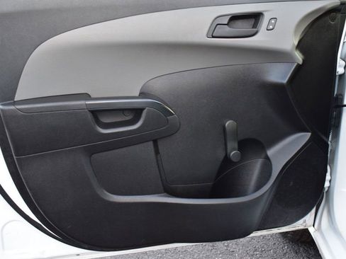 Used 2016 Chevrolet Sonic LS image 33