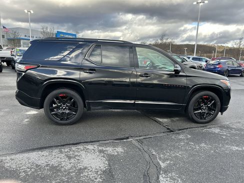 Used 2020 Chevrolet Traverse Premier w/ Redline Edition image 8