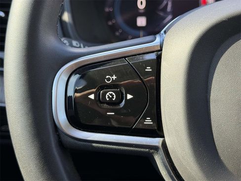 Used 2023 Volvo XC90 B6 Ultimate image 9