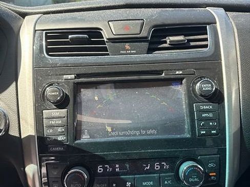 Used 2015 Nissan Altima 2.5 SL w/ Technology Package FWD image 12
