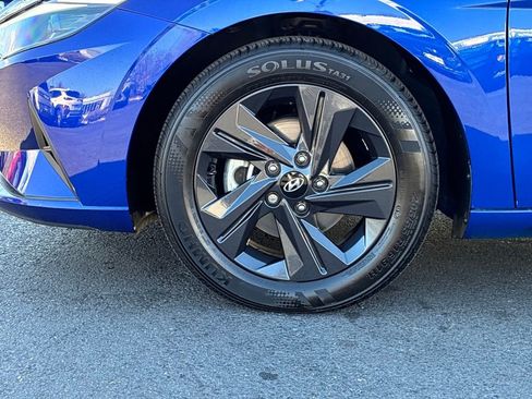 Used 2023 Hyundai Elantra SEL image 45