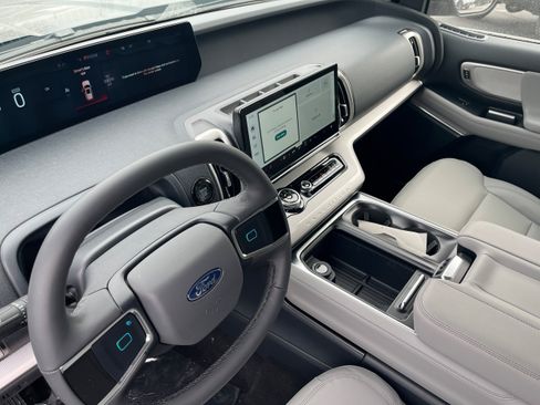 New 2026 Ford Expedition Max Active AWD/4WD image 7