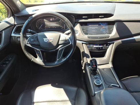 Used 2021 Cadillac XT5 Premium Luxury w/ LPO, Floor Liner Package AWD/4WD image 17