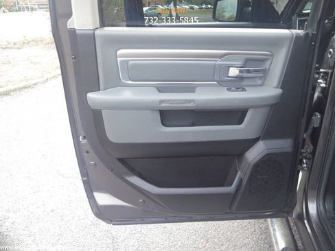 Used 2018 RAM 1500 Big Horn image 32