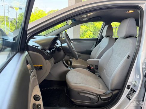 Used 2016 Hyundai Accent SE FWD image 8