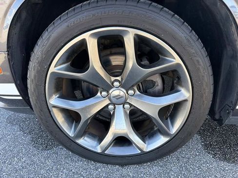 Used 2017 Dodge Challenger SXT image 28