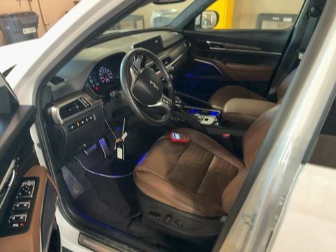 Used 2022 Kia Telluride SX w/ SX Prestige Package image 55
