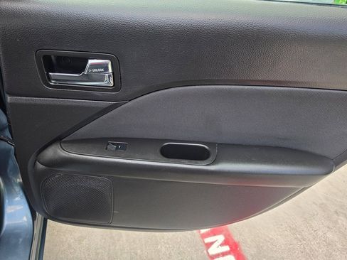 Used 2011 Ford Fusion SE w/ 202A Rapid Spec Order Code FWD image 26