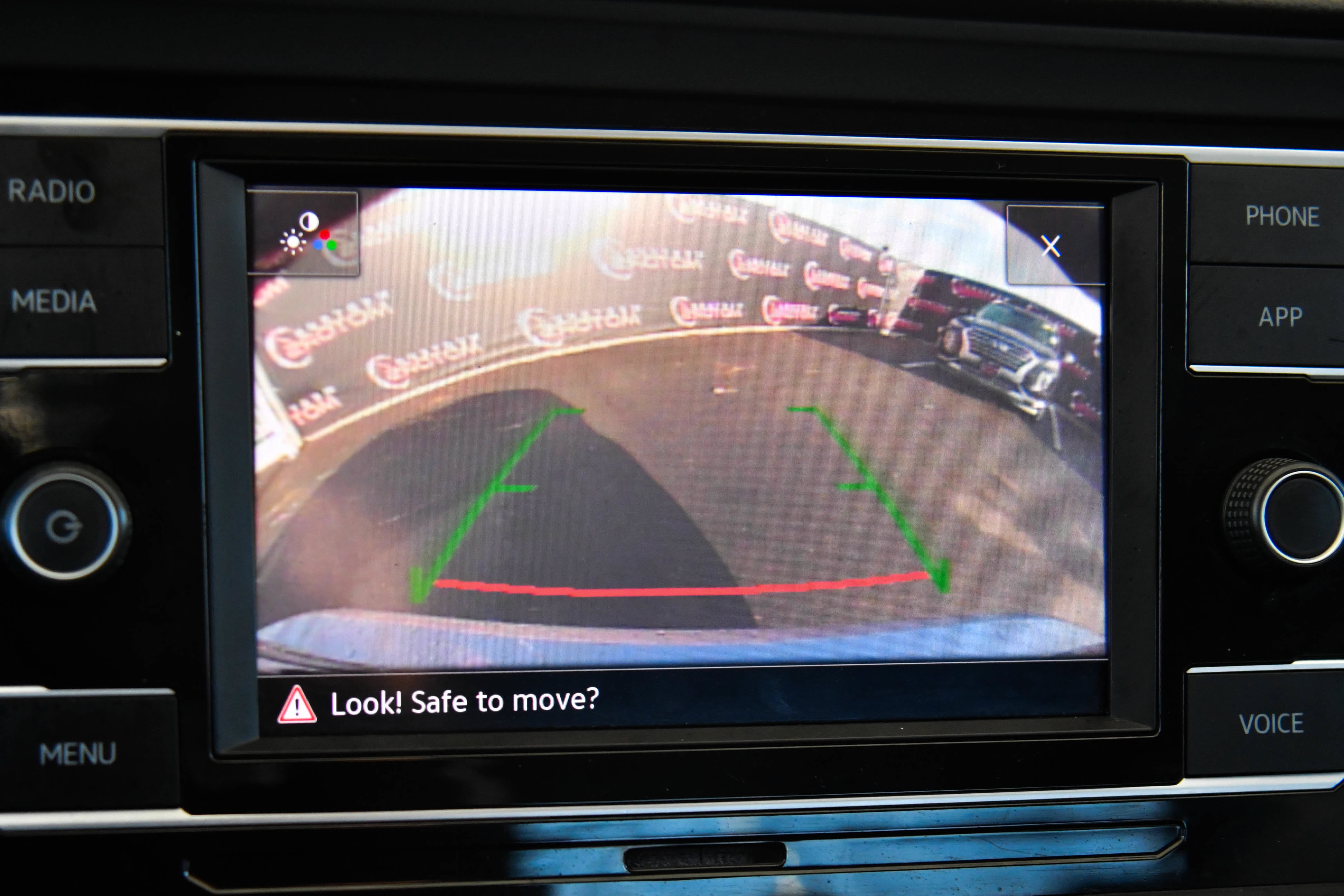 Used 2021 Volkswagen Jetta SE FWD image 17