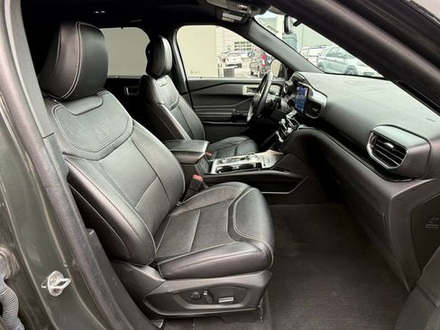 Used 2023 Ford Explorer ST w/ Equipment Group 401A AWD/4WD image 19