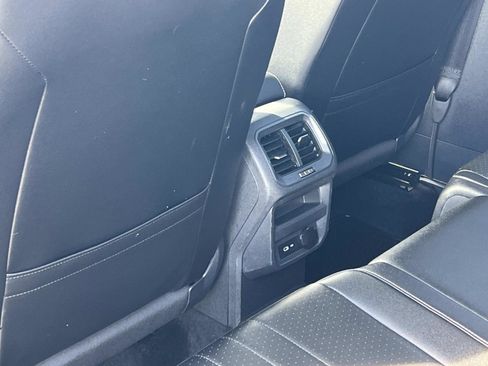Certified 2022 Volkswagen Tiguan SE image 19