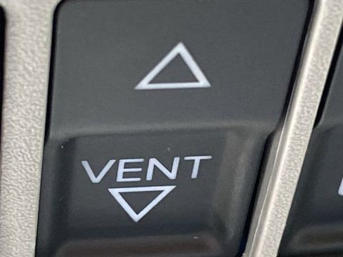 Used 2021 Ford Explorer XLT w/ Equipment Group 202A RWD image 24
