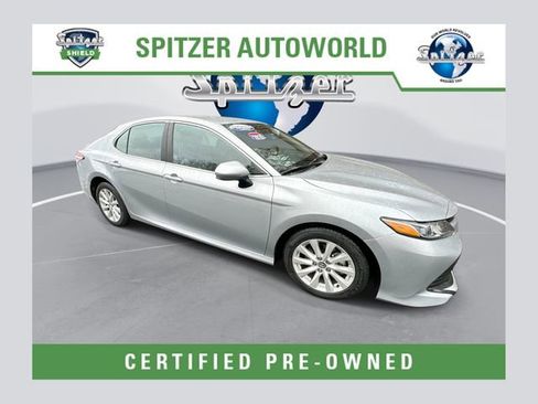 Used 2020 Toyota Camry LE image 1