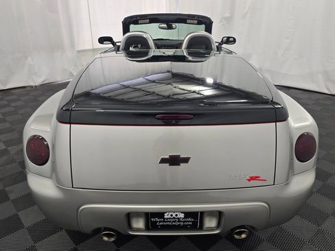 Used 2005 Chevrolet SSR w/ Preferred Equipment Group RWD image 40