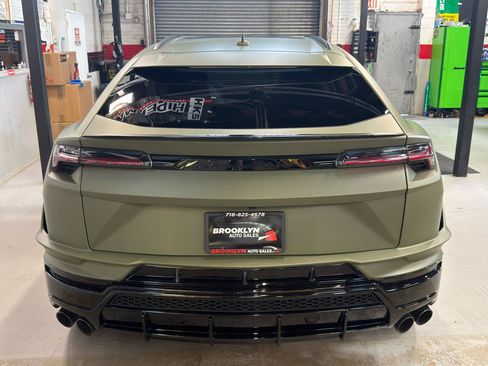 Used 2024 Lamborghini Urus S AWD/4WD image 9