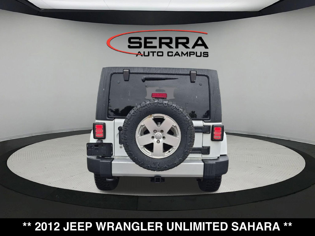 Used 2012 Jeep Wrangler Unlimited Sahara w/ Dual Top Group AWD/4WD image 10