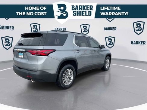 Used 2023 Chevrolet Traverse LT FWD image 9