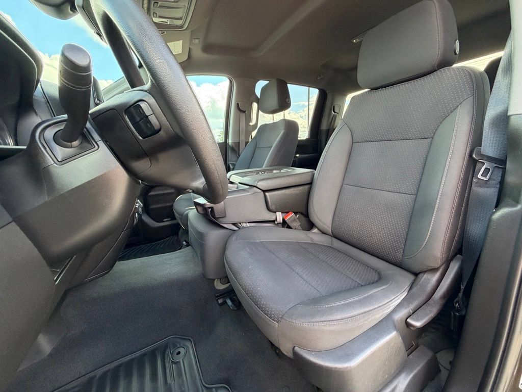 Used 2022 Chevrolet Silverado 2500 Custom w/ Custom Convenience Package AWD/4WD image 20