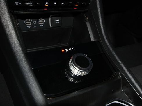 Used 2024 Jeep Grand Cherokee L Laredo image 18