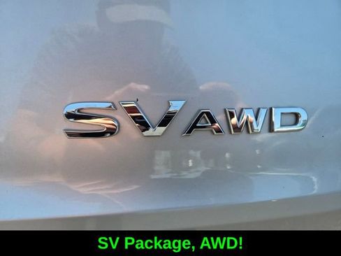Used 2023 Nissan Rogue SV AWD/4WD image 14