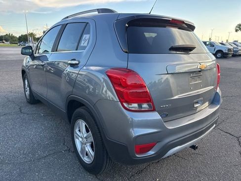 Used 2019 Chevrolet Trax LT w/ LT Convenience Package FWD image 5