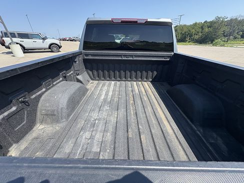 Used 2023 GMC Sierra 1500 Elevation AWD/4WD image 15