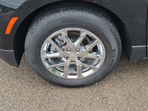 Used 2023 Chevrolet Equinox LT FWD image 9