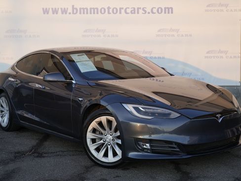 Used 2017 Tesla Model S 75D image 1