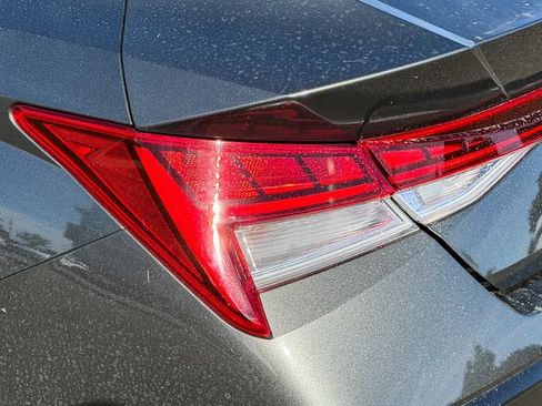 Certified 2025 Hyundai Elantra SEL FWD image 12