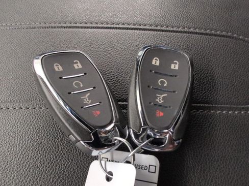Used 2023 Chevrolet Traverse LT w/ LPO, Floor Liner Package AWD/4WD image 28