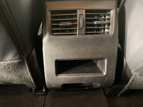 Used 2024 Mitsubishi Outlander SE image 33