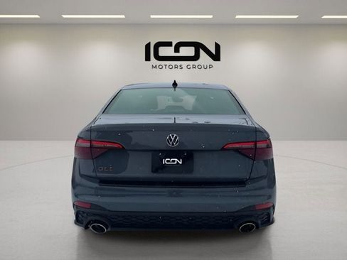Used 2023 Volkswagen Jetta GLI Autobahn image 4