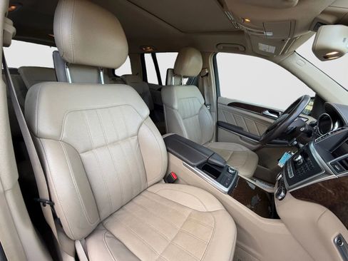 Used 2013 Mercedes-Benz GL 450 4MATIC image 21